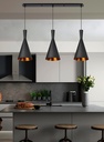LAMPARA COLGANTE NEGRA INTERIOR DORADO ALTURA TOTAL 130CM DE 3 LUCES COMPATIBLES CON CUALQUIER BOMBILLA LED DE BASE E27