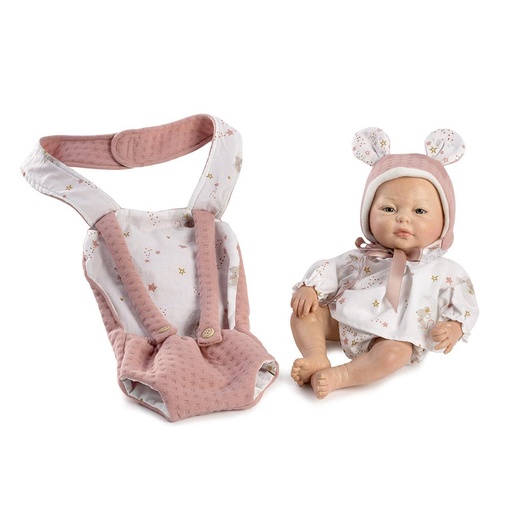 [000028055] Muñeca Reborn Camila Prematura sin pelo, camisa blanca, pantalon corto, capota y porta-bebe 38 cm